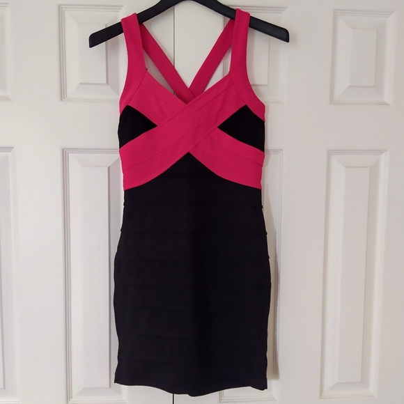 *SALE* NWOT Black Pink Bodycon Bandage Cocktail Dress - Picture 2 of 7